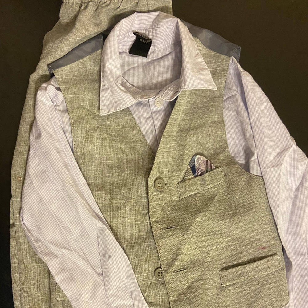 3 piece suit size 5 boy
